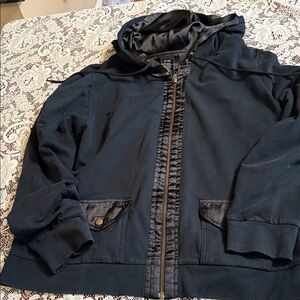 Apostrophe Woman’s black zip-up hoodie - Size  16-18w